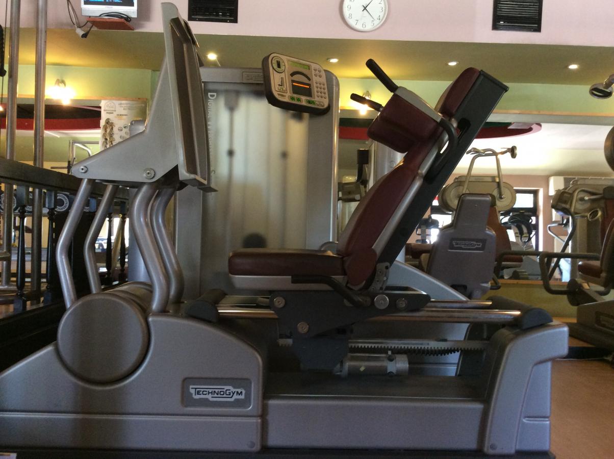 Kelet-Európában egyedülálló<br>Technogym Biostrength<sup>®</sup><br>gépekkel